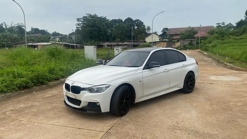 BMW F30 Sport LCI