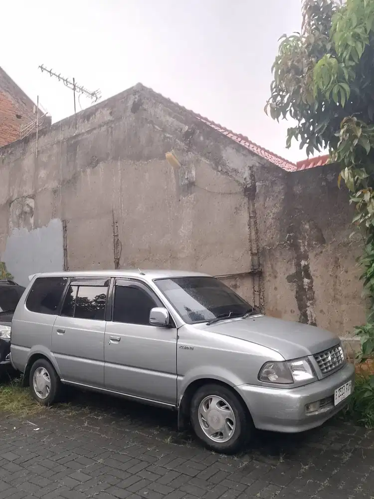 Toyota Kijang 2000 Bensin
