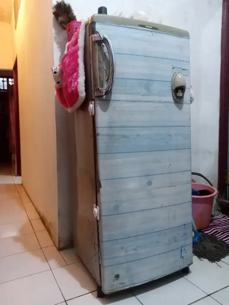 Kulkas toshiba 1 pintu