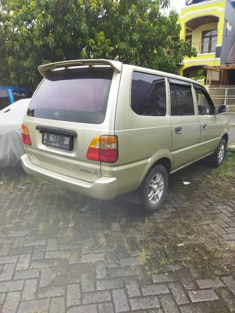 Toyota kijang kapsul LSX 2004