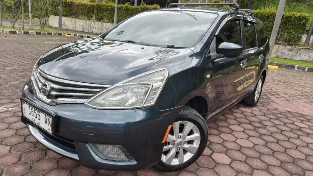 Nissan Grand Livina SV Automatic Tahun 2015