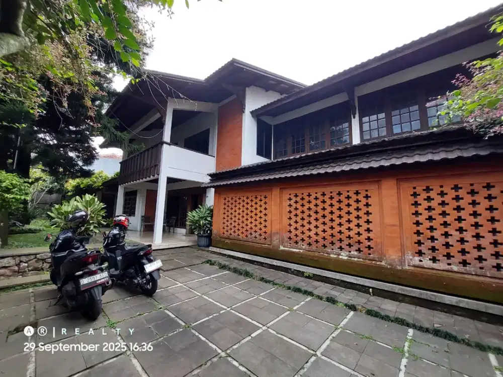 RUMAH MURAH DI BAWAH NJOP SAYAP DAGO COBLONG BANDUNG dengan Sentuhan Bali