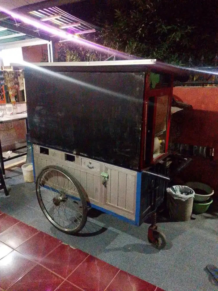 Gerobak alumunium bekas masih bagus