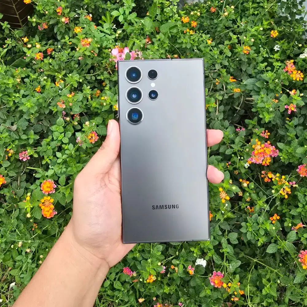 Samsung S24 Ultra 512gb sein like new