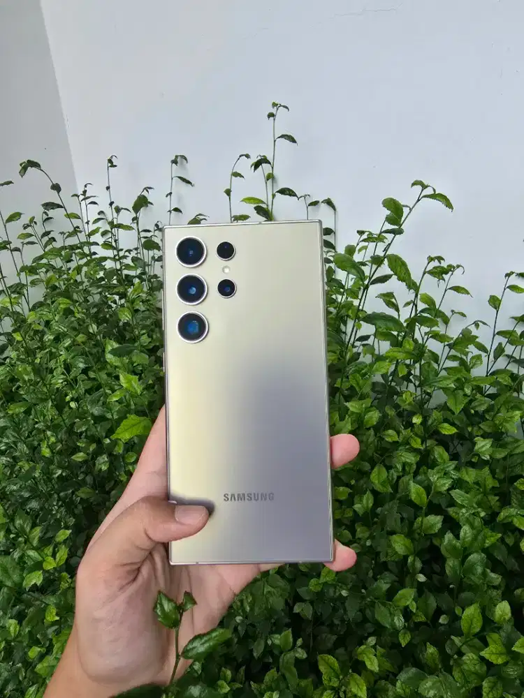 Samsung S24 Ultra 512gb sein like new