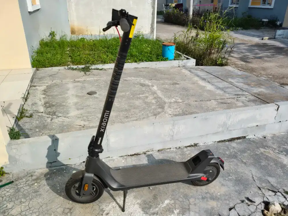 Dijual xiaomi scooter 4 lite  2nd gen