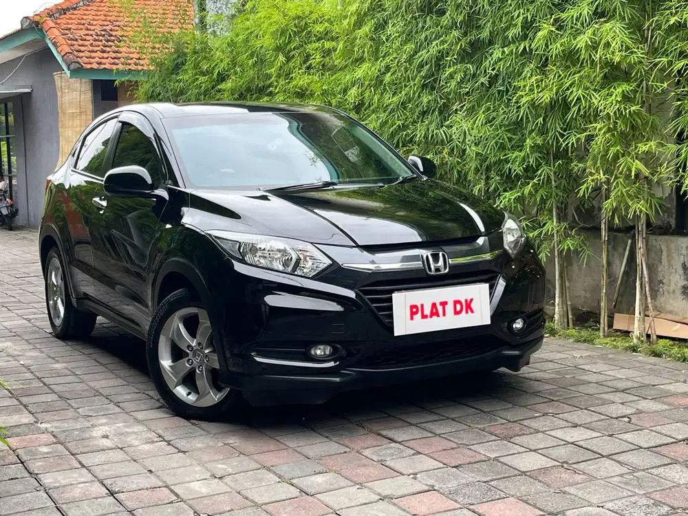 Honda HRV 1.5 E CVT Hitam 2016