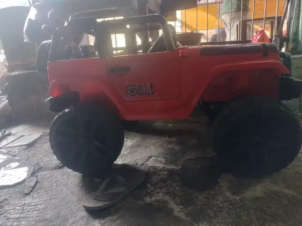 Mobil aki anak super car