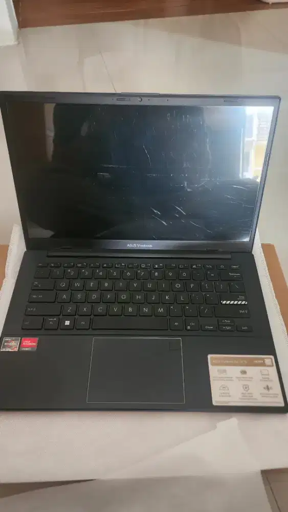 Laptop Asus Vivobook Go 14 Ryzen 3 8/512