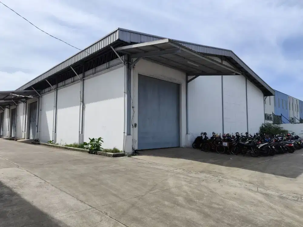 DI SEWA CEPAT! gudang besar siap pakai di jalan Diklat pemda tangerang