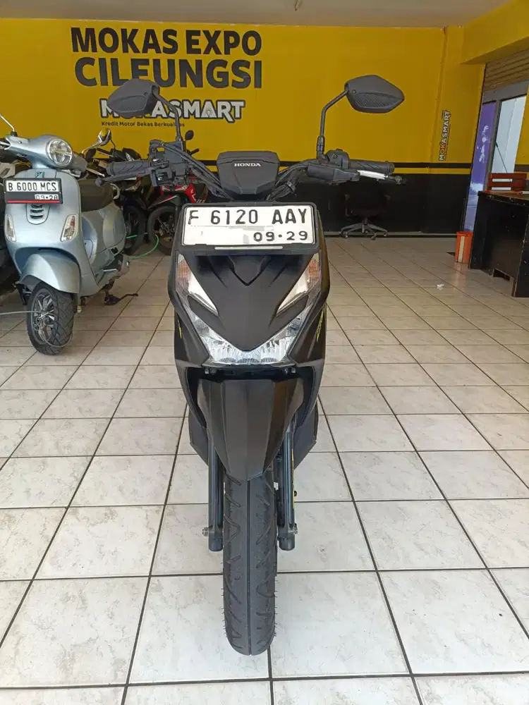 Dijual motor Honda Beat street 2024
