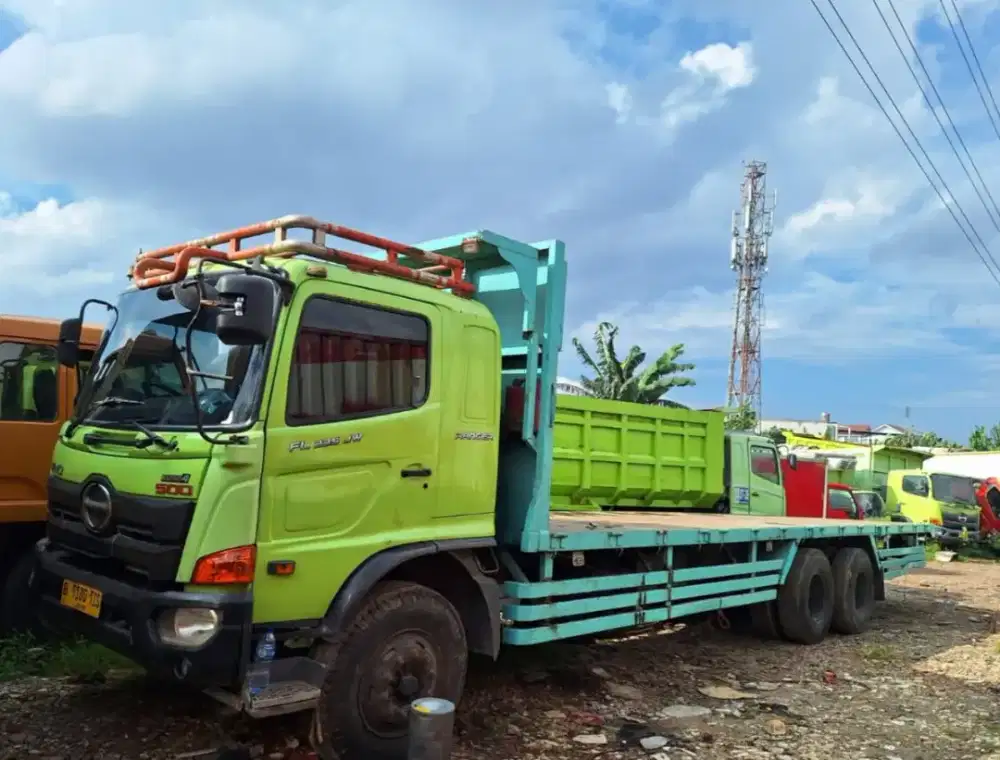 Hino Lohan 500  FL 235 JW Tronton 6×2  Bak 9.8mtr Ors  Bio Solar Fuso