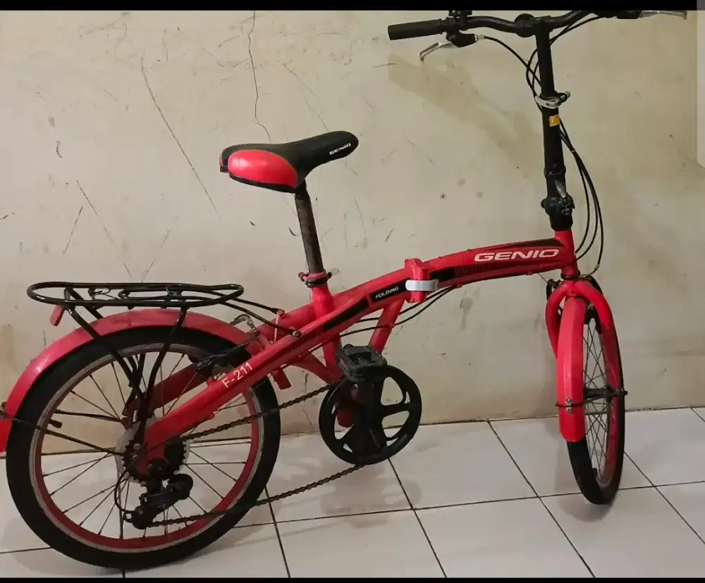 Sepeda lipat Genio ukuran 20