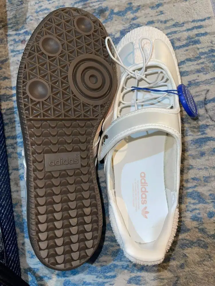 Sepatu adidas samba jane