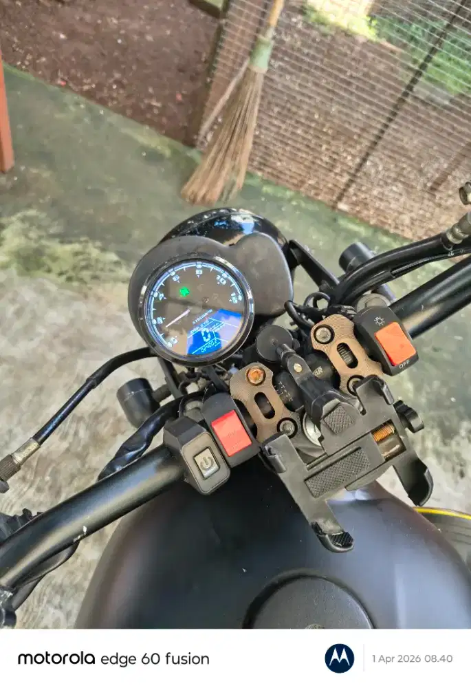 Kawasaki w175 cafe bobber