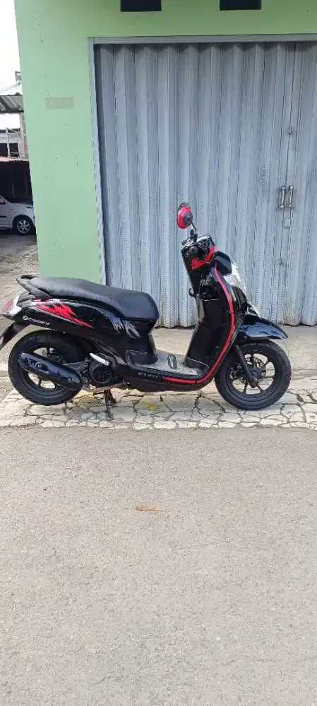 Honda Scoopy donat 2018