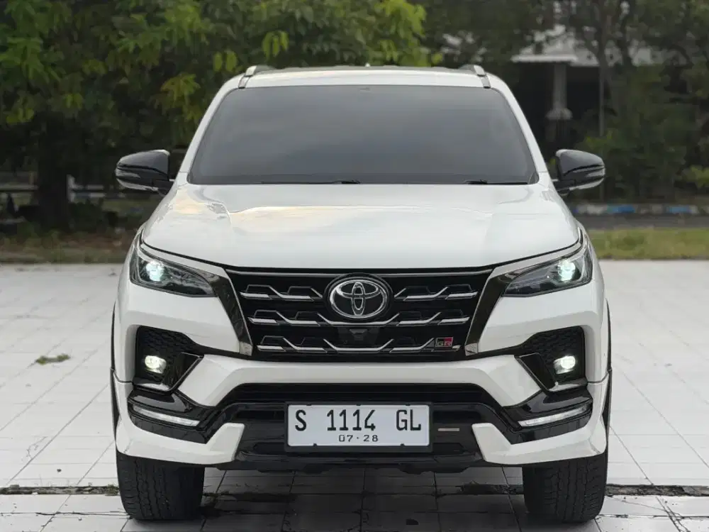 Toyota Fortuner GR 2.8 AT 2023