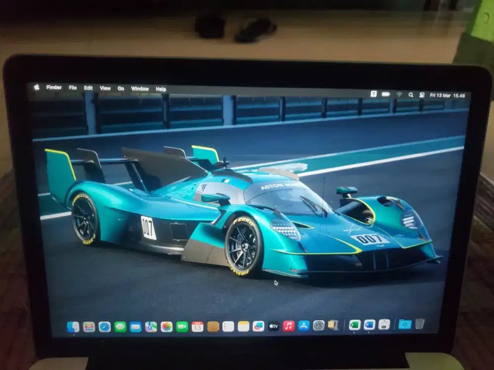 macbook pro retina  2015 i7 ram 16gb ssd 1tb nego