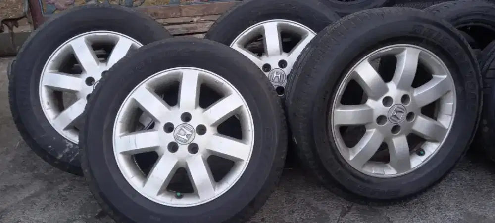 velk+ban Honda ada 4 pcs