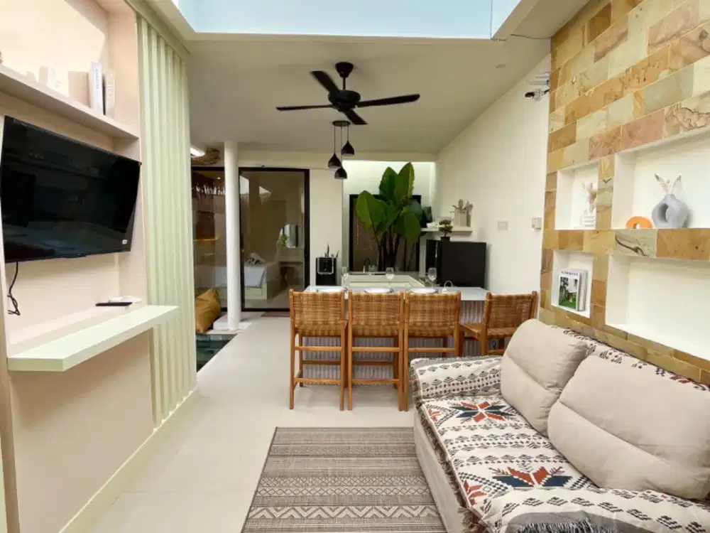 Disewakan! Vila 2 Kamar Tidur Lengkap dengan Perabot di Seminyak