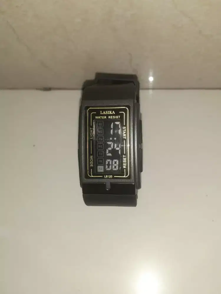 Jam Digital Lasika