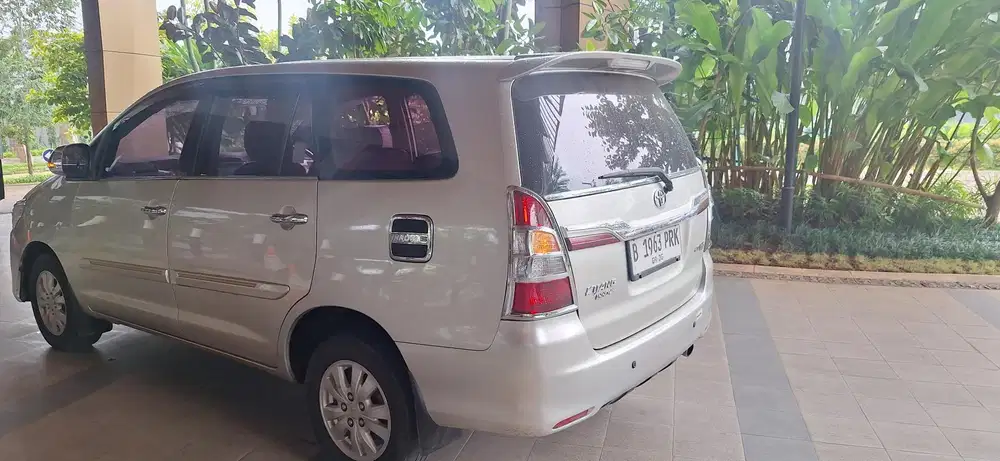 Toyota Kijang Innova 2014 Bensin