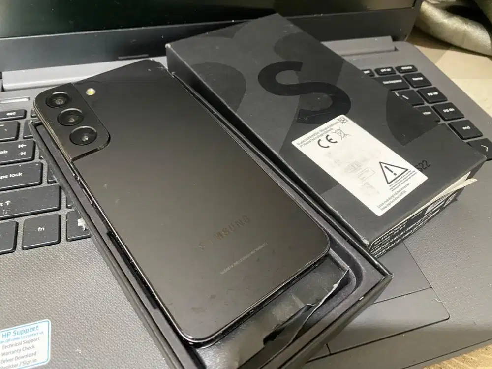 Samsung Galaxy S22 8/256Gb BU