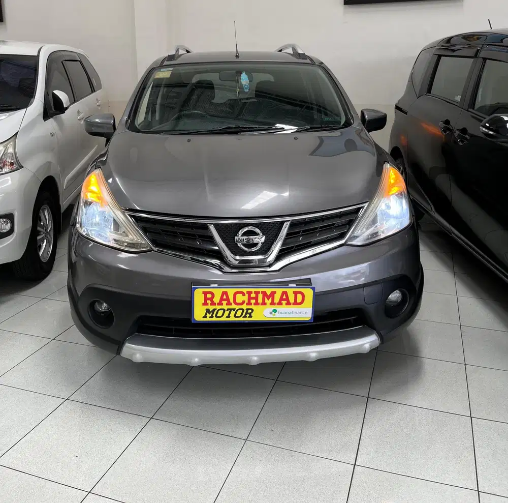 Nissan Livina X Gear 2014 Abu - Abu tua metalik Bensin