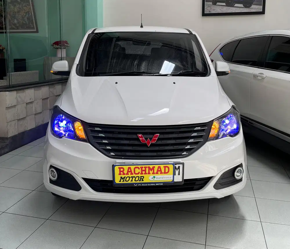 Wuling Confero DB 2023 Putih M/T 1.5cc