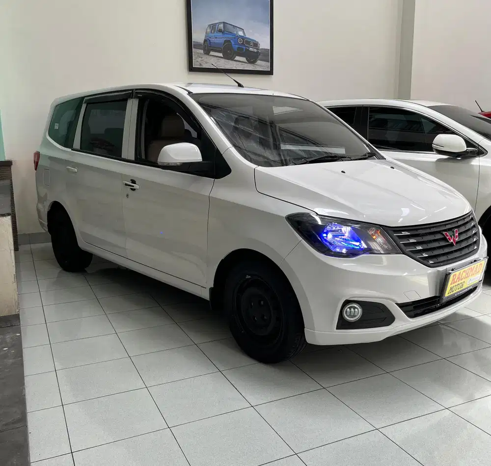 Wuling Confero DB 2023 Putih M/T 1.5cc