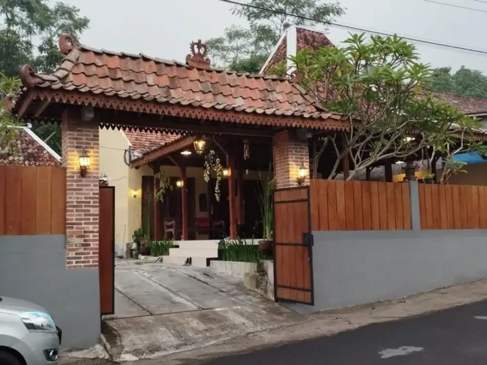 Rumah Joglo dekat Sumber Mata Air Pegunungan di Purwobinangun Pakem Sleman