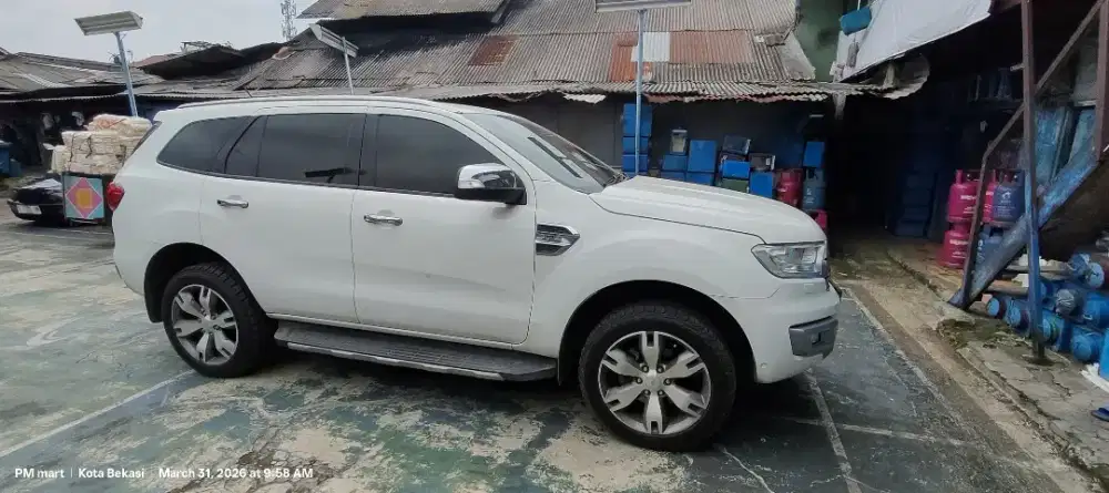 Ford Everest Titanium 2200 CC Diesel AT PANORAMIC SUNROOF irit