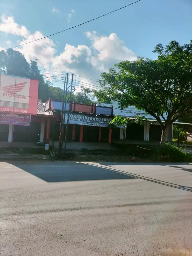 Dijuar Ruko dan isi,