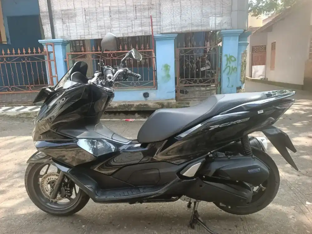 Honda pcx cbs tahun 2024