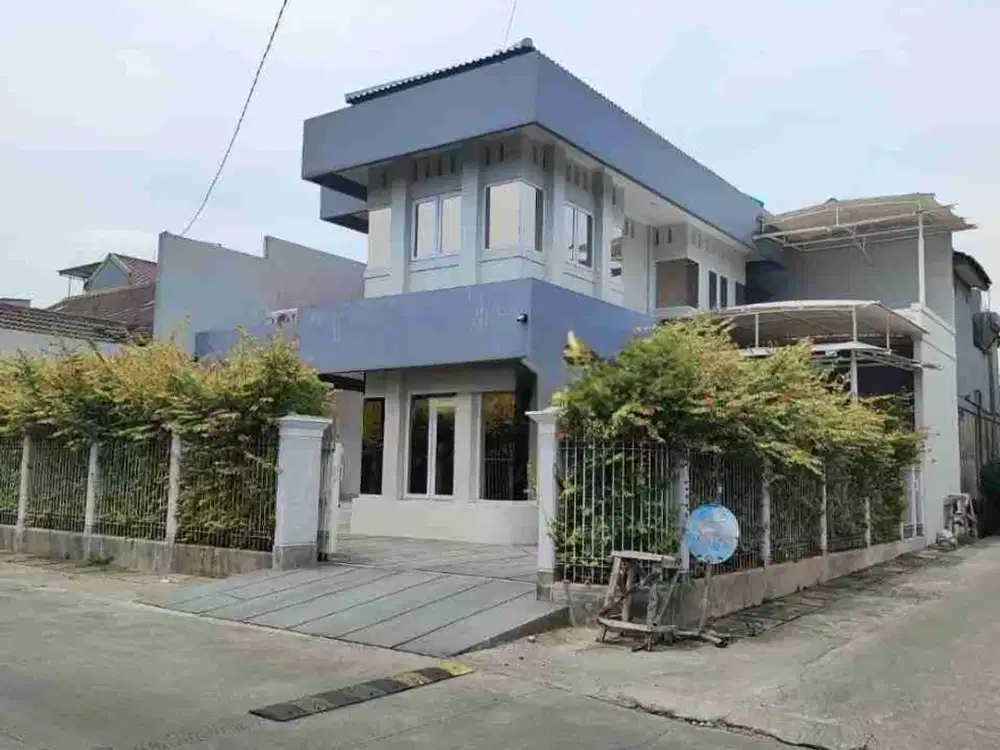 DIJUAL RUMAH MEWAH, KOKOH & STRATEGIS – CIKUNIR, BEKASI SELATAN 
Dekat Akses Tol & Fasilitas Premium