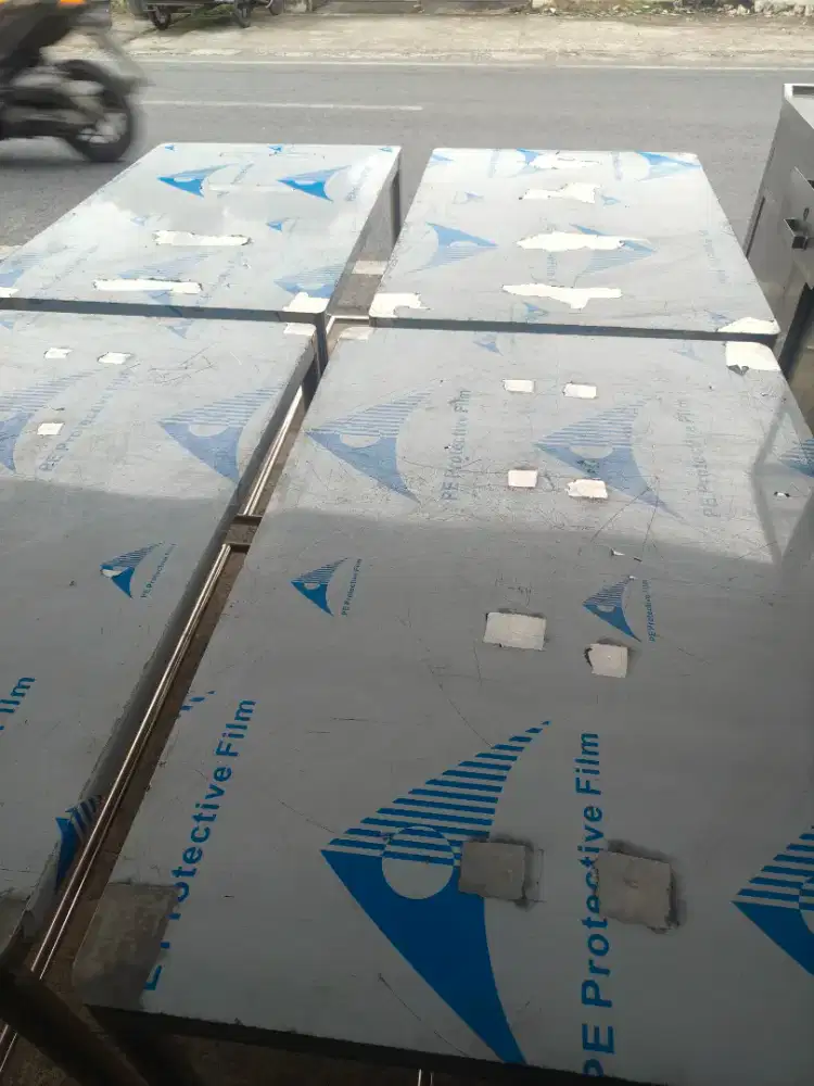 Dijual meja stainless steel untuk cafe dan kebutuhan lainnya