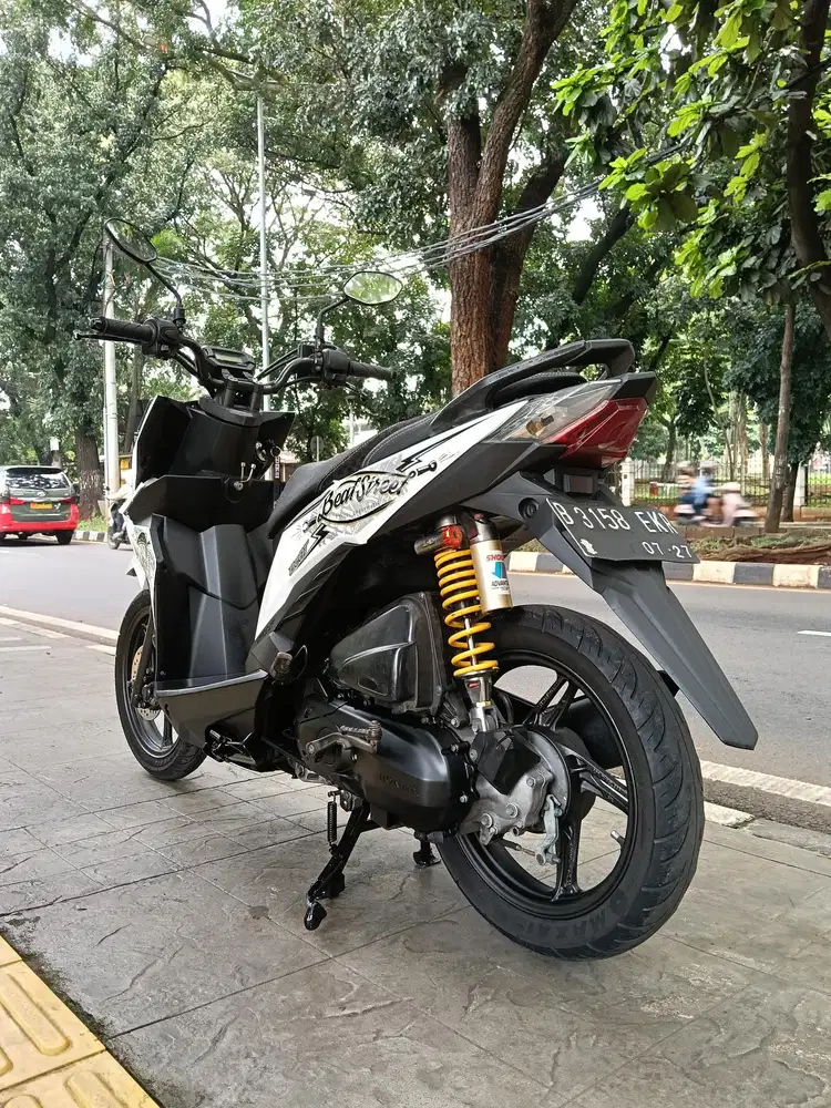 DIJUAL CASH HONDA BEAT STREET THN 2017 PAJAK IDUP SIAP PAKAI