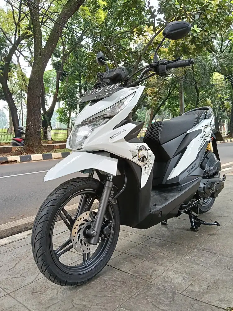 DIJUAL CASH HONDA BEAT STREET THN 2017 PAJAK IDUP SIAP PAKAI