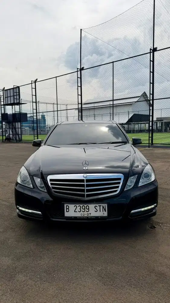 Mercy E300 Avg Nik 2011 FULL ORIGINAL!! Km antik 41rb