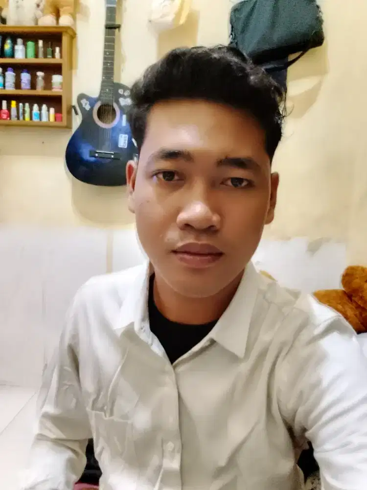 Saya mencari pekerjaan apa saja yang penting halal