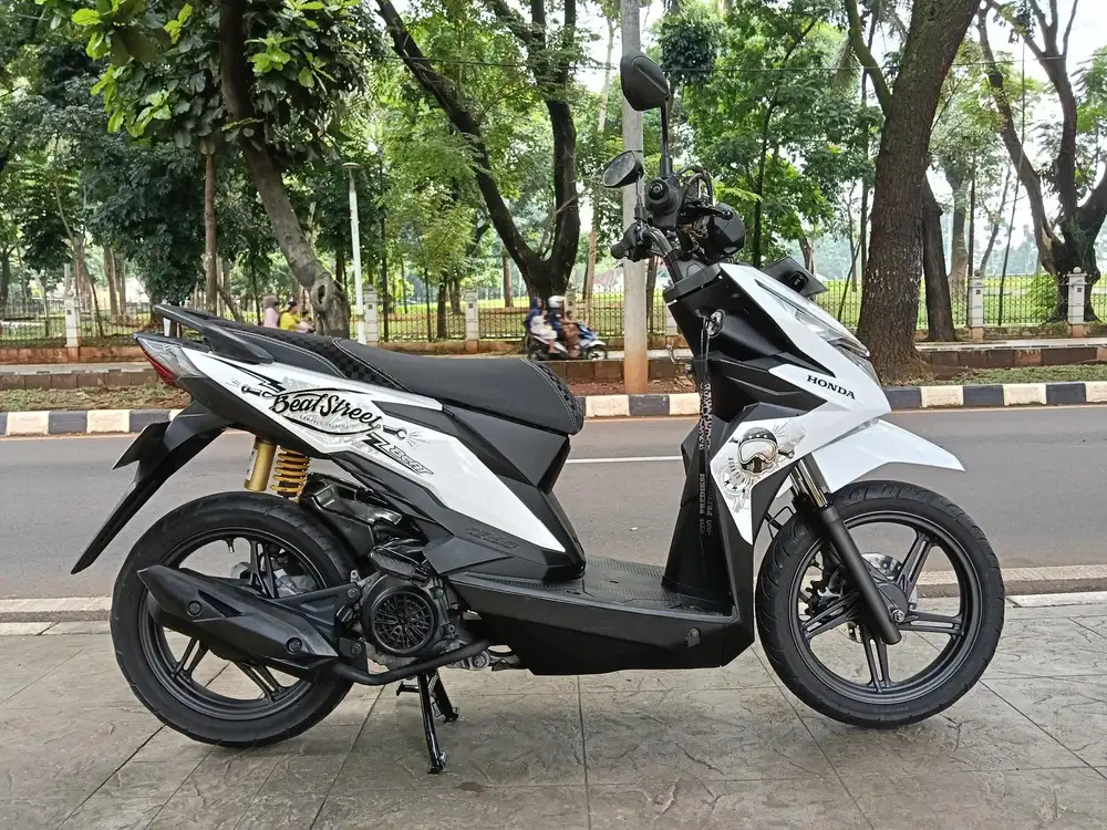 DIJUAL CASH HONDA BEAT STREET THN 2017 PAJAK IDUP SIAP PAKAI