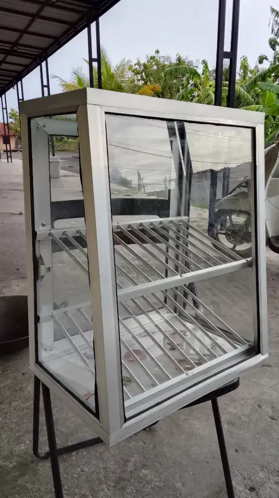 Dijual Stelling kaca jualan kfc atau lainnya 2rak