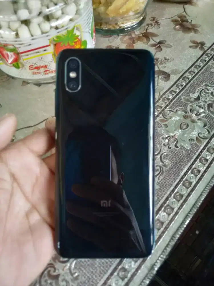 mi 8 pro 6/128 snapdragon