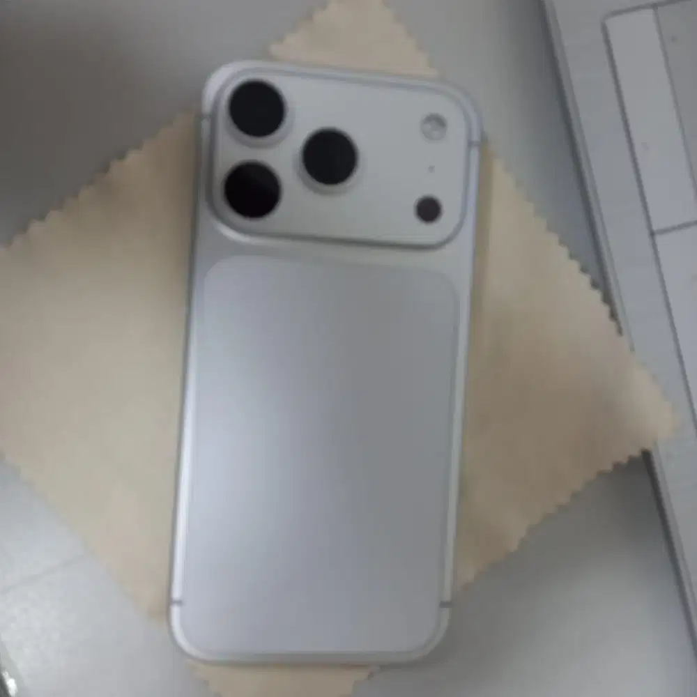 Apple iphone 17 Pro Garansi Resmi Ibox