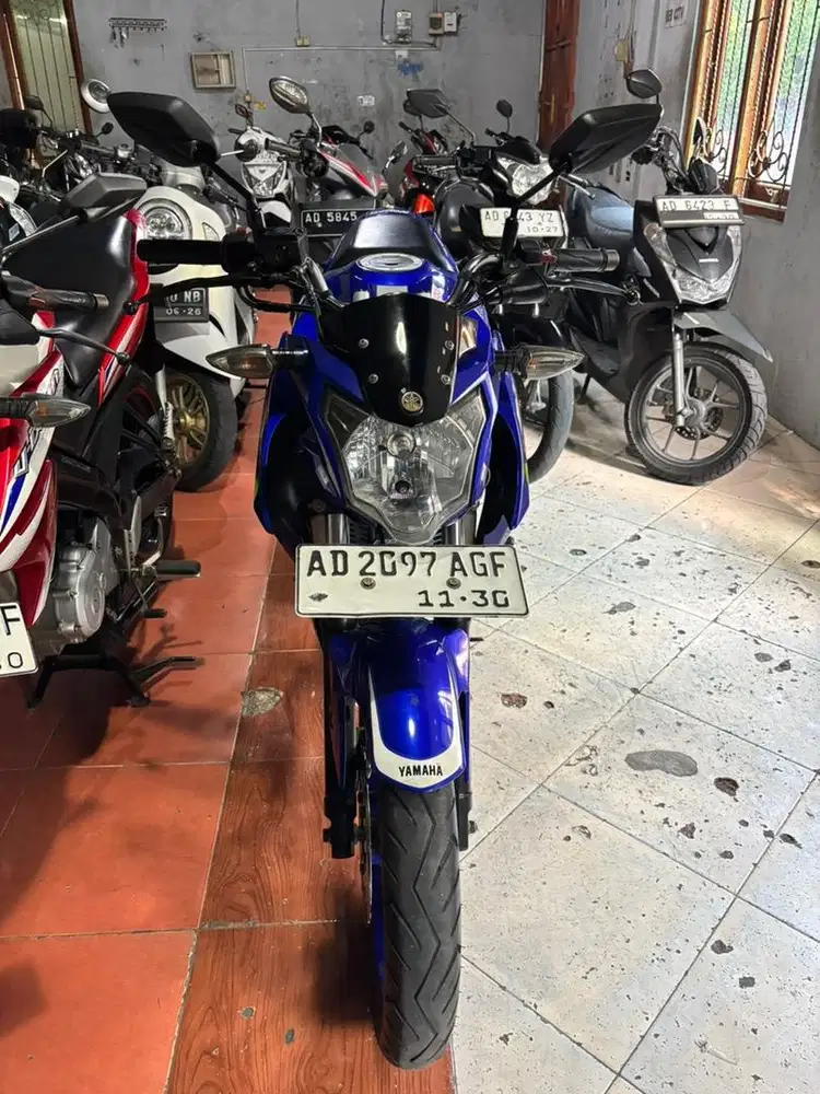 VIXION ADVAN BIRU 2015