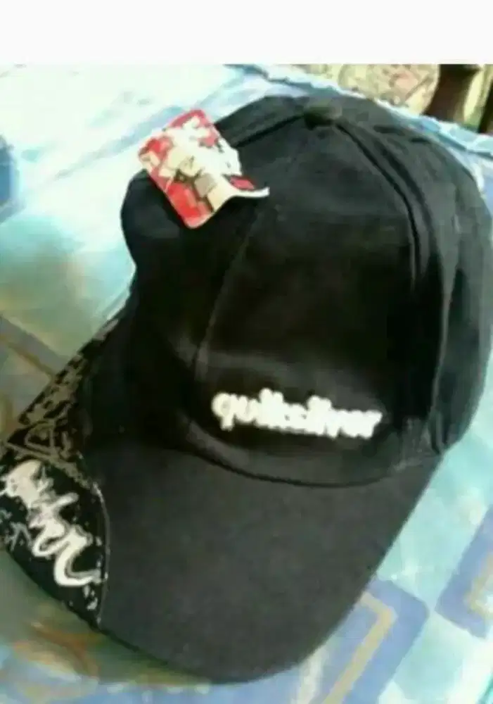 Topi pria Quiksilver black casual