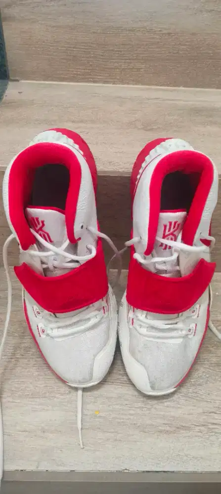 Sepatu Basket Nike Kyrie 6 White