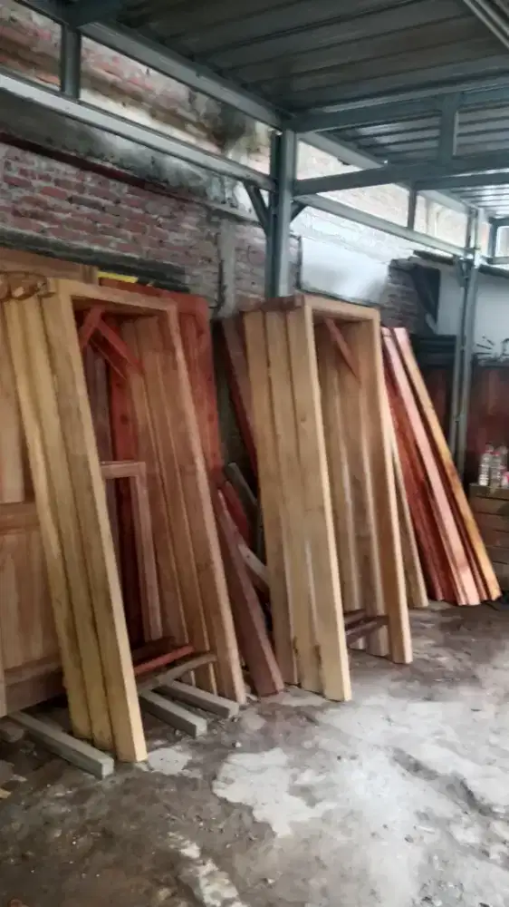 Kusen pintu kamar uk standar