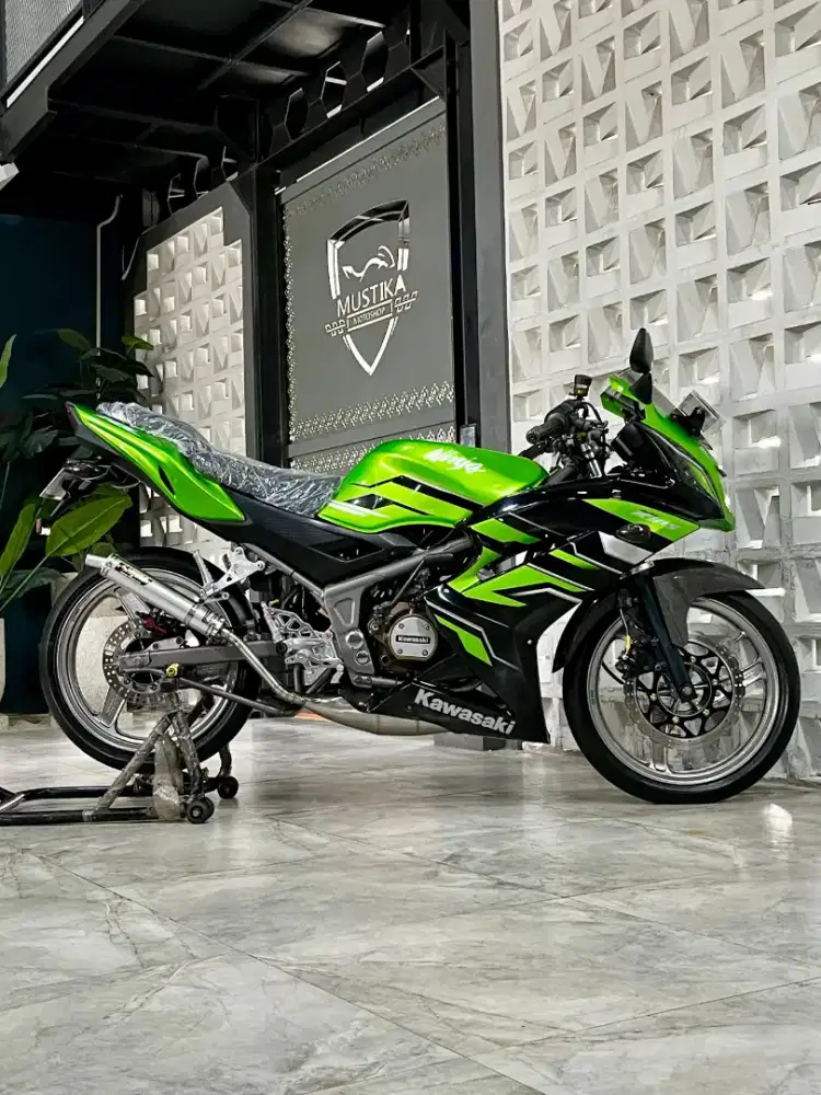 KAWASAKI NINJA KRR 2015 - Chintia Mustika