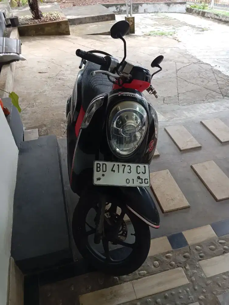 Honda Scoopy th 2015
